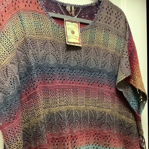 Paparazzi Poncho - Picture 6 of 7